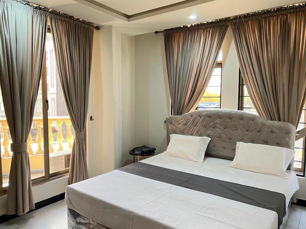 Northern Suites Bahria Town Rávalpindí Exteriér fotografie