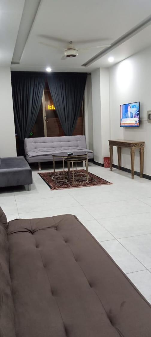 Northern Suites Bahria Town Rávalpindí Exteriér fotografie