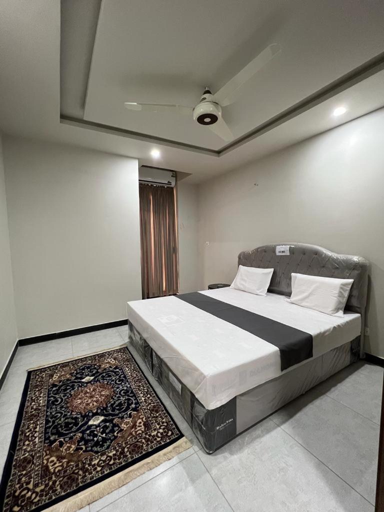 Northern Suites Bahria Town Rávalpindí Exteriér fotografie